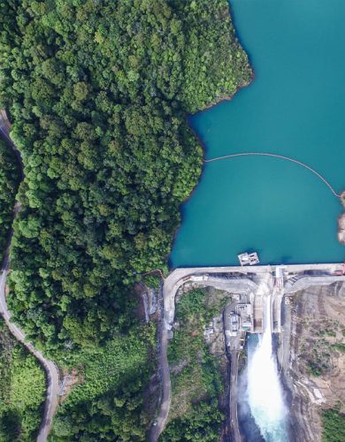 الكهرباء المائية