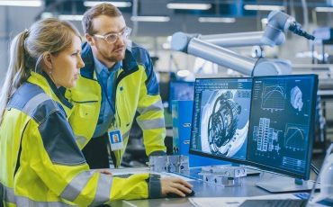 مساكن حديثة بألواح شمسية في المدينة الذهبية